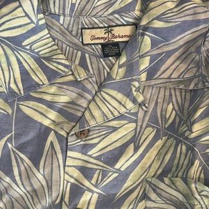 Tommy Bahama Men XL Multicolor Floral Silk Blend Short Sleeve Hawaiian Shirt